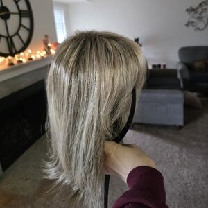 Tony of Beverly synthetic hair wig